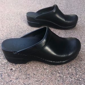 Black DANSKO Clogs | 37